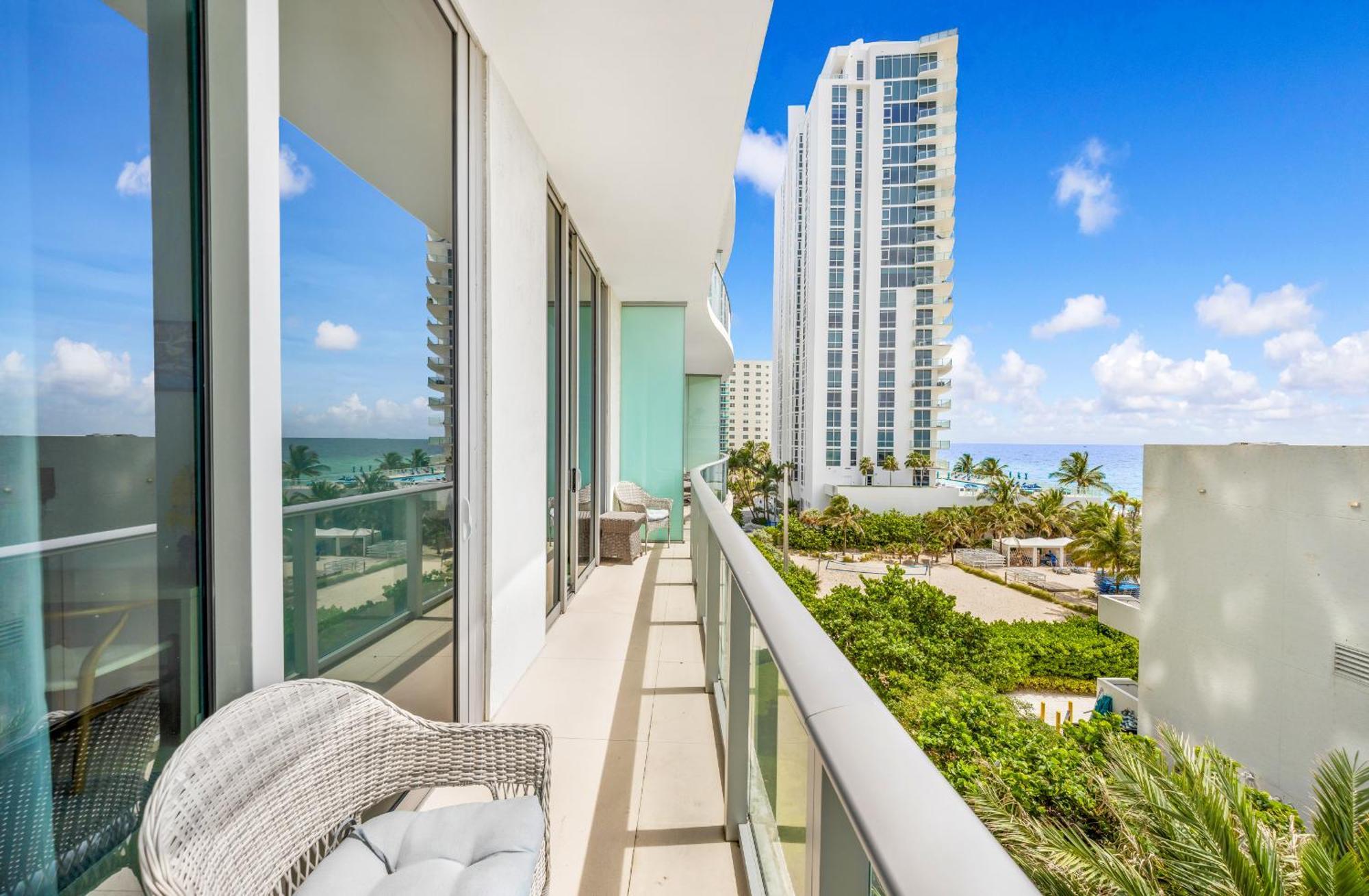 Wake Up To The Sound Of Waves In A Stylish Condo In A Luxury Resort Hollywood Luaran gambar